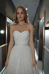 Strapless Glitter Wedding Dress A-line Sequined Shinny Bride Dresses Robe De Mariee Sleeveless Pleated Wedding Gown